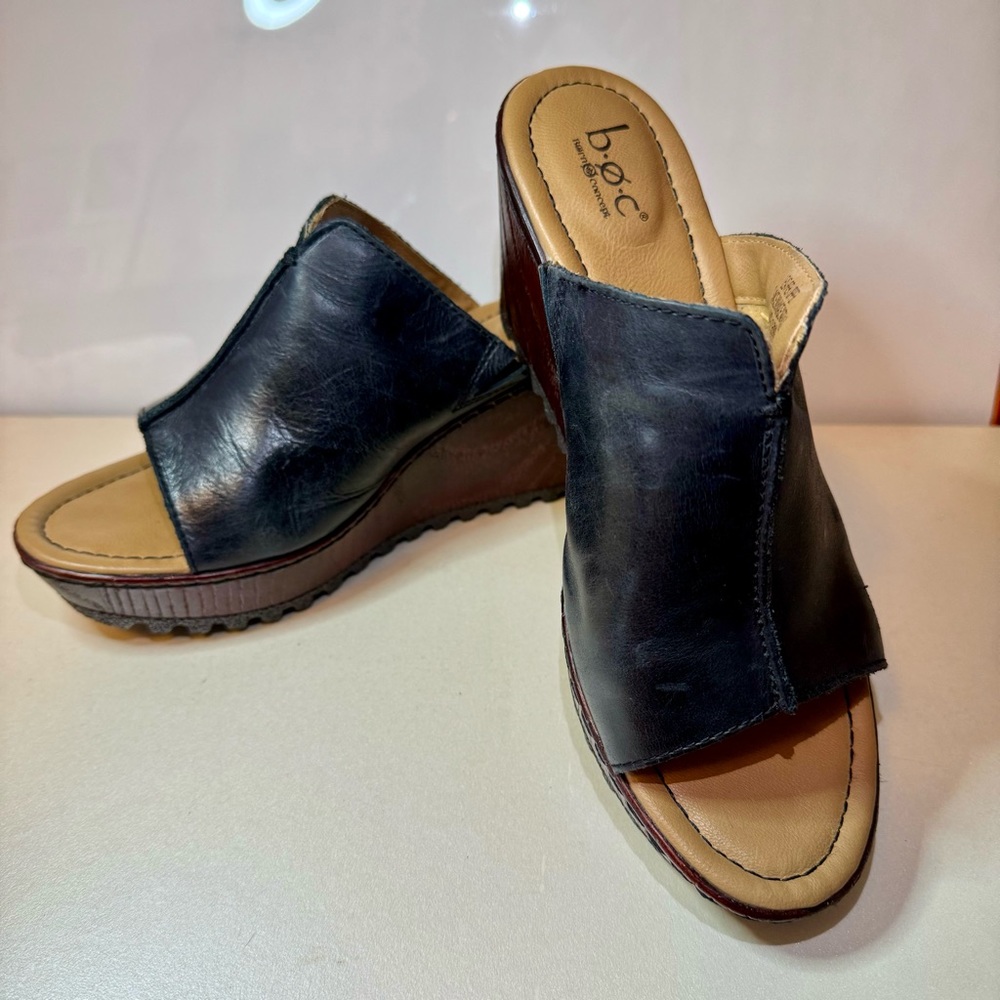 Super Comfy 🌟 B.O.C Platform Wedge Sandal in Black 8M
